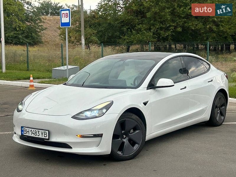 Седан Tesla Model 3 2022 в Одесі