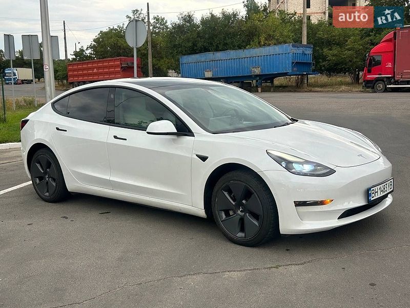 Седан Tesla Model 3 2022 в Одесі