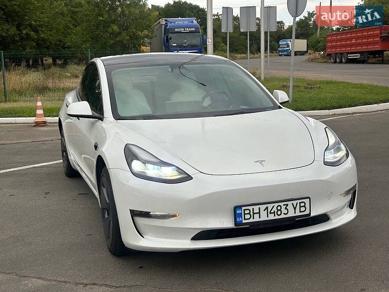 Седан Tesla Model 3 2022 в Одесі