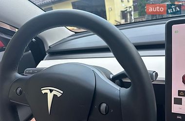 Седан Tesla Model 3 2021 в Виннице