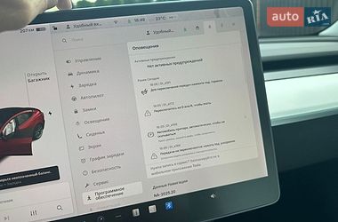 Седан Tesla Model 3 2021 в Виннице