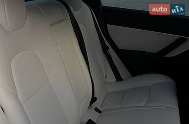 Седан Tesla Model 3 2018 в Вишневом