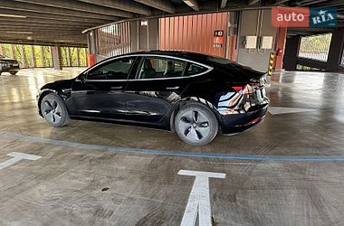 Седан Tesla Model 3 2020 в Харкові