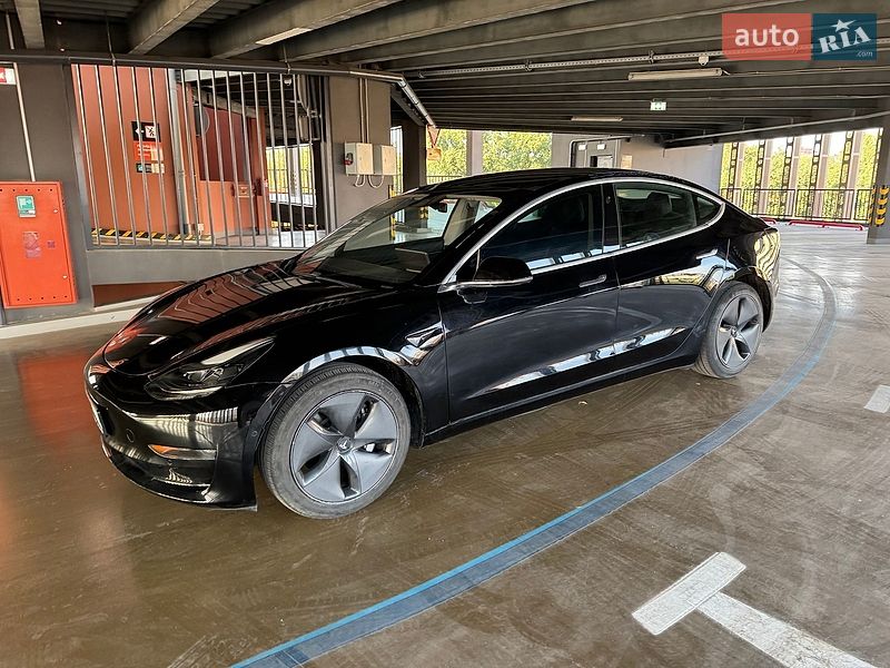 Седан Tesla Model 3 2020 в Харкові
