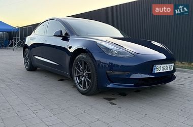 Седан Tesla Model 3 2022 в Тернополі
