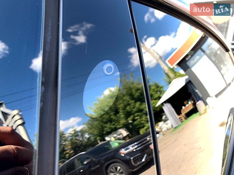 Седан Tesla Model 3 2020 в Виннице