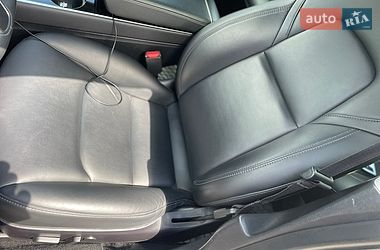 Седан Tesla Model 3 2019 в Львові