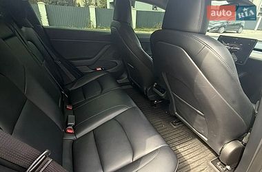 Седан Tesla Model 3 2023 в Ивано-Франковске