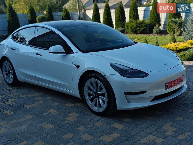 Седан Tesla Model 3 2022 в Верхнеднепровске