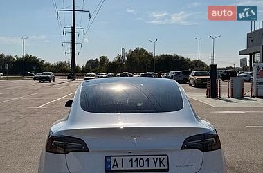 Седан Tesla Model 3 2019 в Киеве