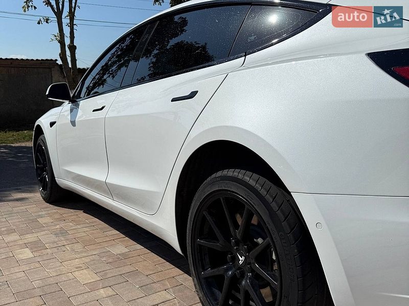 Седан Tesla Model 3 2018 в Одессе