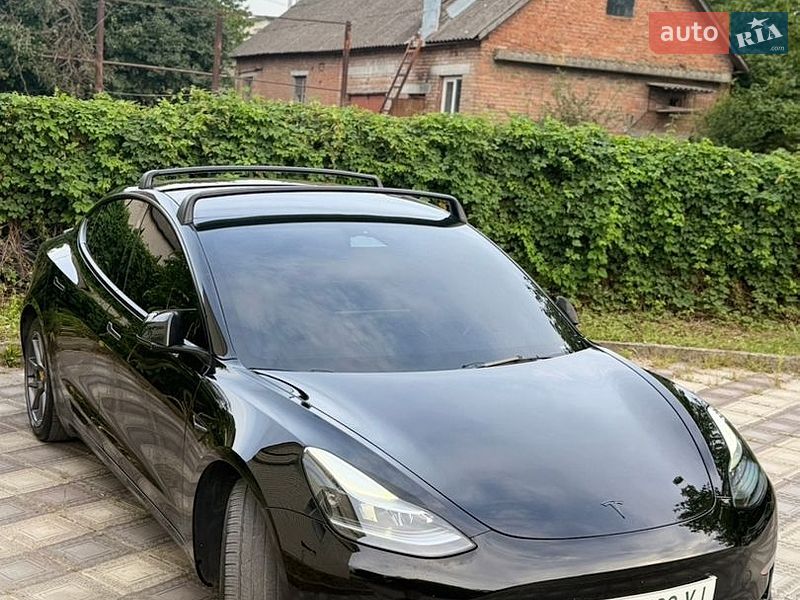Седан Tesla Model 3 2023 в Хмельницком