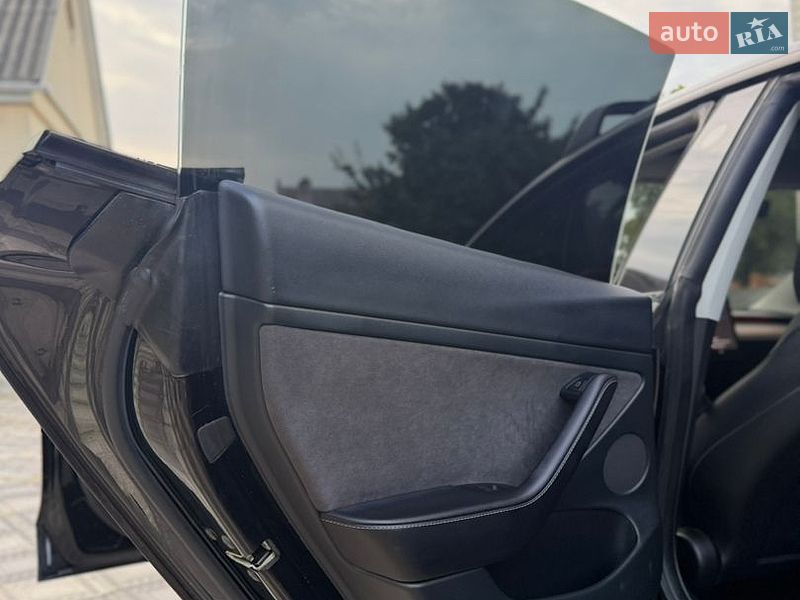Седан Tesla Model 3 2023 в Хмельницком