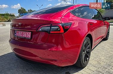 Седан Tesla Model 3 2022 в Ивано-Франковске