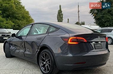 Седан Tesla Model 3 2023 в Дрогобичі