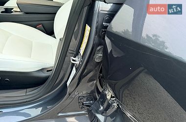 Седан Tesla Model 3 2024 в Дрогобыче
