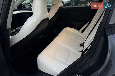 Седан Tesla Model 3 2024 в Дрогобыче