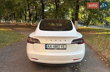 Седан Tesla Model 3 2018 в Киеве