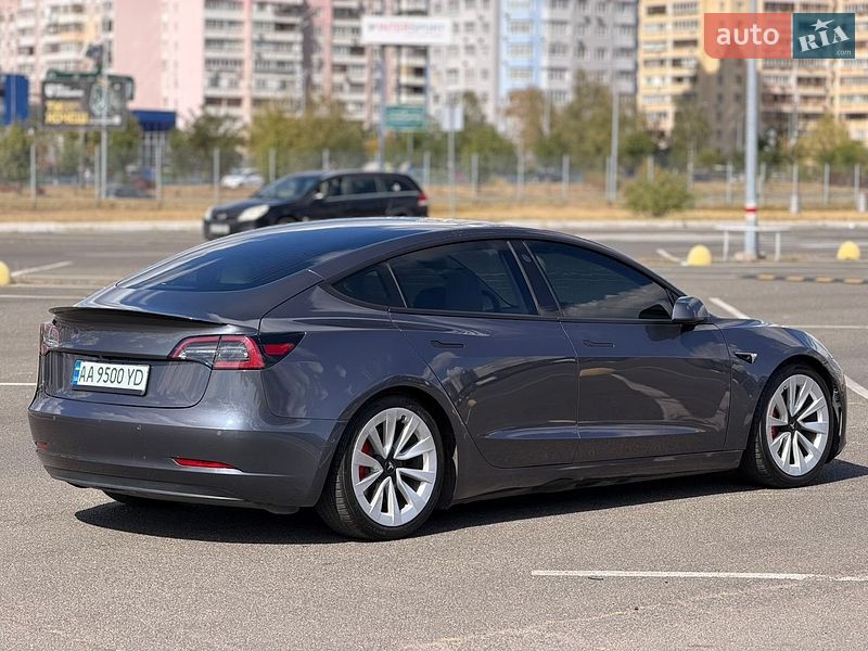 Седан Tesla Model 3 2018 в Києві