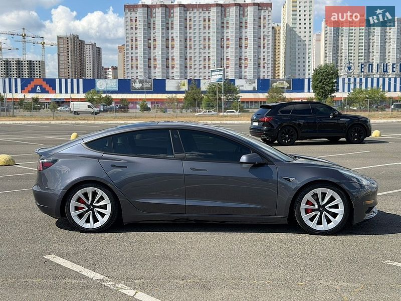 Седан Tesla Model 3 2018 в Києві