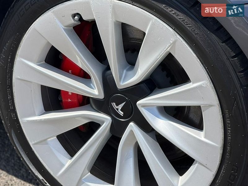 Седан Tesla Model 3 2018 в Києві