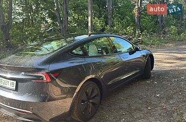 Седан Tesla Model 3 2024 в Виннице