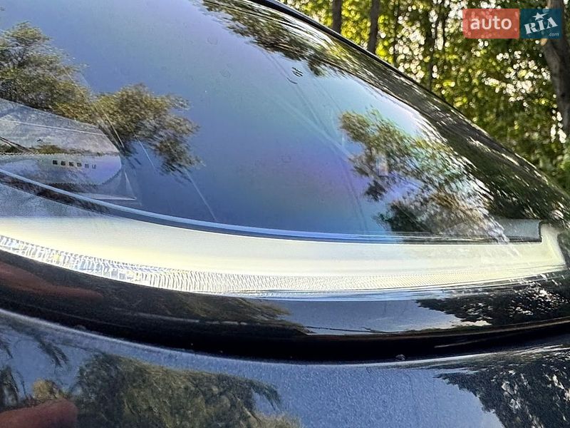 Седан Tesla Model 3 2024 в Виннице