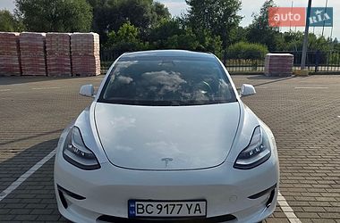 Седан Tesla Model 3 2020 в Дрогобыче