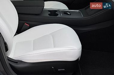 Седан Tesla Model 3 2023 в Стрые
