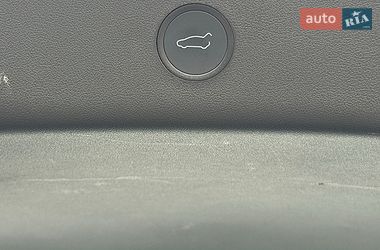 Седан Tesla Model 3 2023 в Стрые