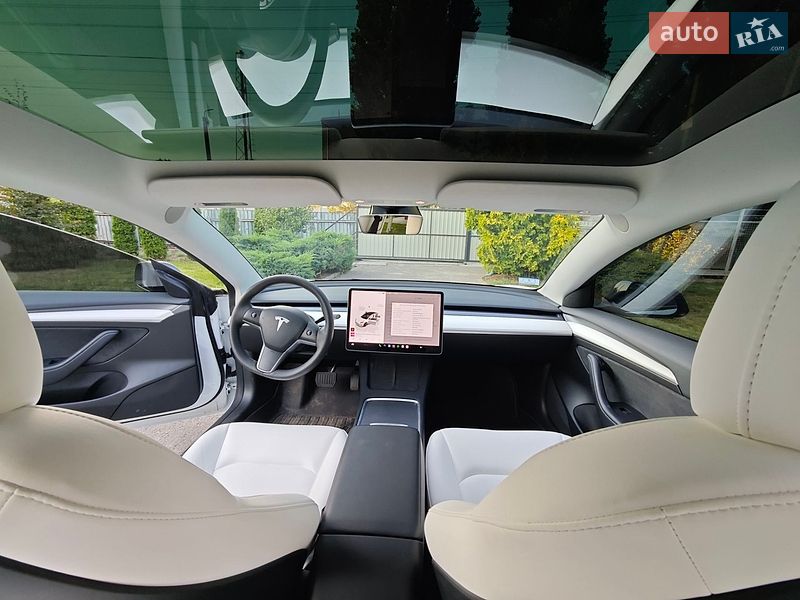 Седан Tesla Model 3 2023 в Василькове