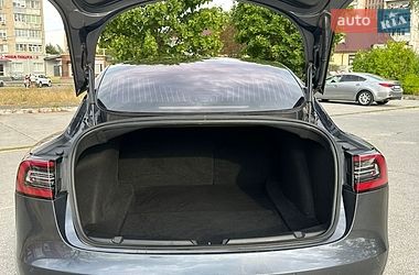 Седан Tesla Model 3 2018 в Звягеле