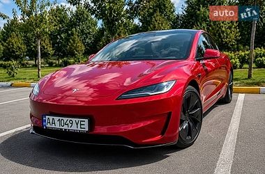 Седан Tesla Model 3 2024 в Капітанівці