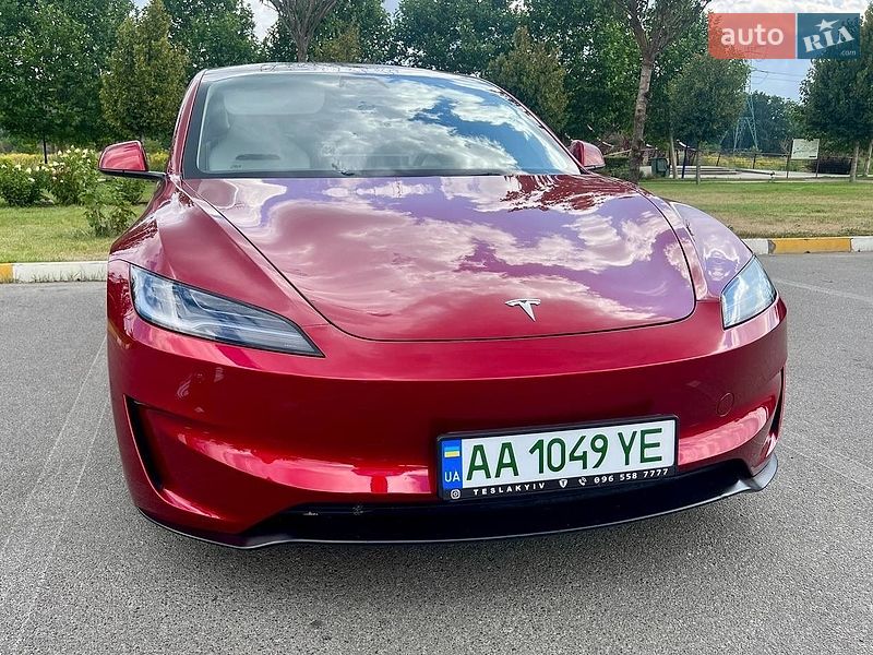 Седан Tesla Model 3 2024 в Капітанівці