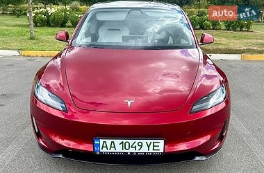 Седан Tesla Model 3 2024 в Капітанівці