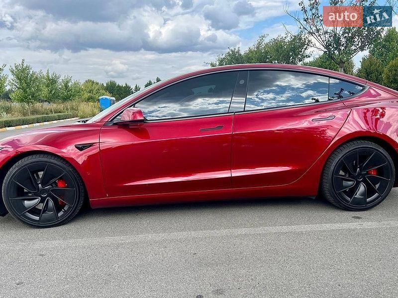 Седан Tesla Model 3 2024 в Капітанівці