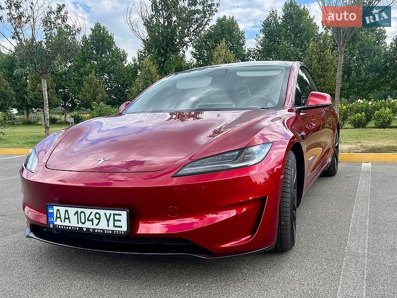Седан Tesla Model 3 2024 в Капітанівці