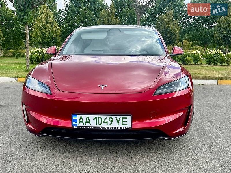 Седан Tesla Model 3 2024 в Капітанівці