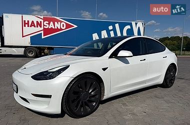 Седан Tesla Model 3 2021 в Луцке