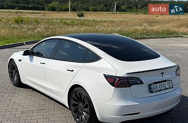 Седан Tesla Model 3 2021 в Луцке