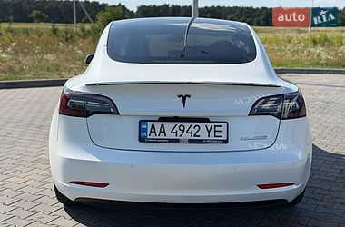 Седан Tesla Model 3 2021 в Луцке