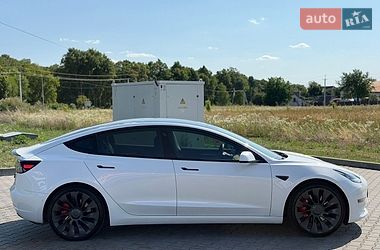 Седан Tesla Model 3 2021 в Луцке