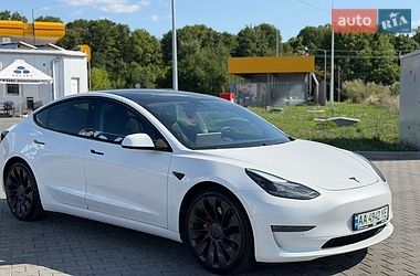Седан Tesla Model 3 2021 в Луцке