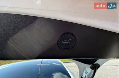 Седан Tesla Model 3 2021 в Луцьку