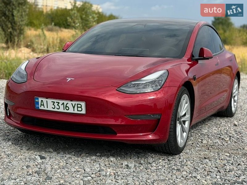 Tesla Model 3 2022