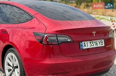 Седан Tesla Model 3 2022 в Києві