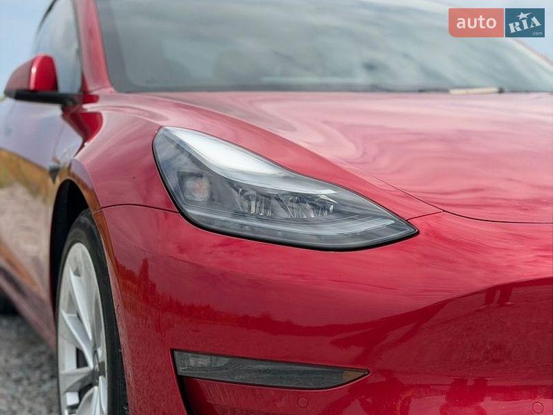 Седан Tesla Model 3 2022 в Києві