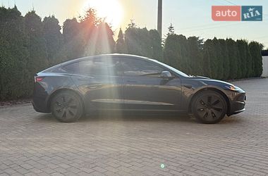 Седан Tesla Model 3 2024 в Днепре