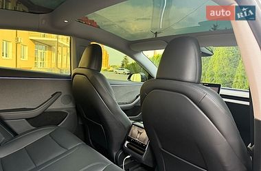 Седан Tesla Model 3 2024 в Днепре