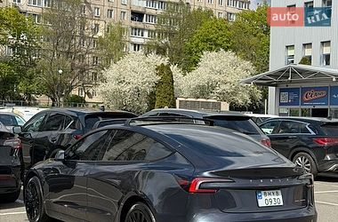 Седан Tesla Model 3 2024 в Киеве фото 13 Седан Tesla Model 3 2024 в Киеве